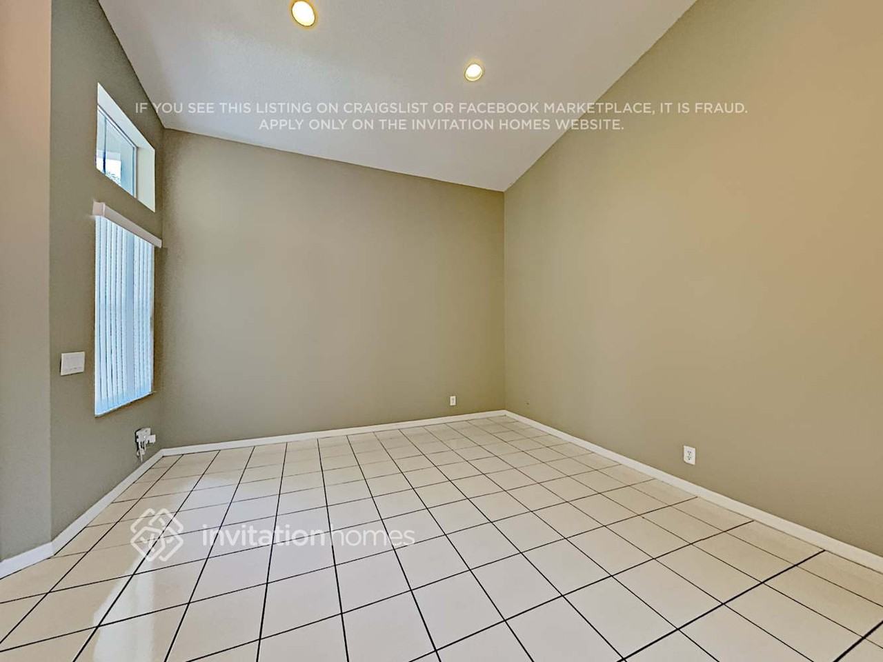 161 E Bayridge Dr - Photo 4 of 16