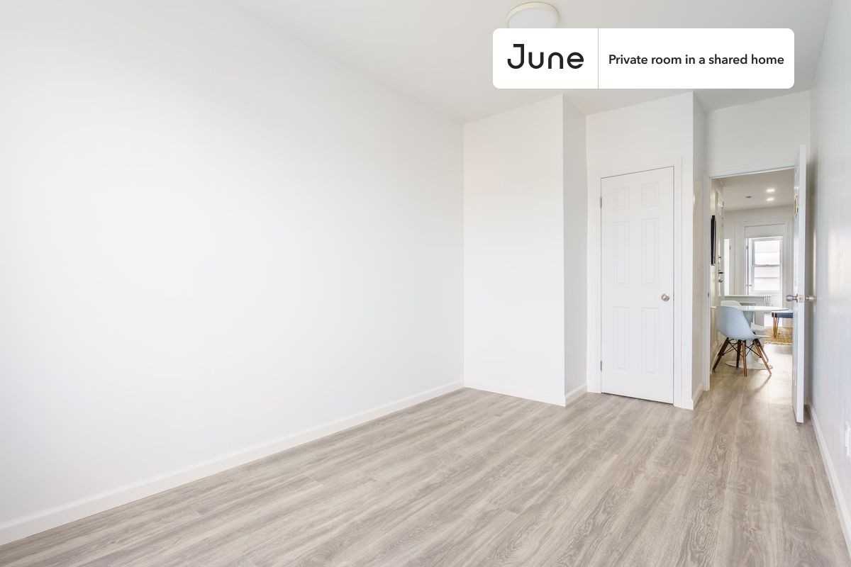 2444 43rd St #A - Photo 4 of 10