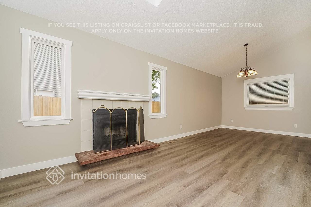 1278 E 97th Pl - Photo 2 of 14