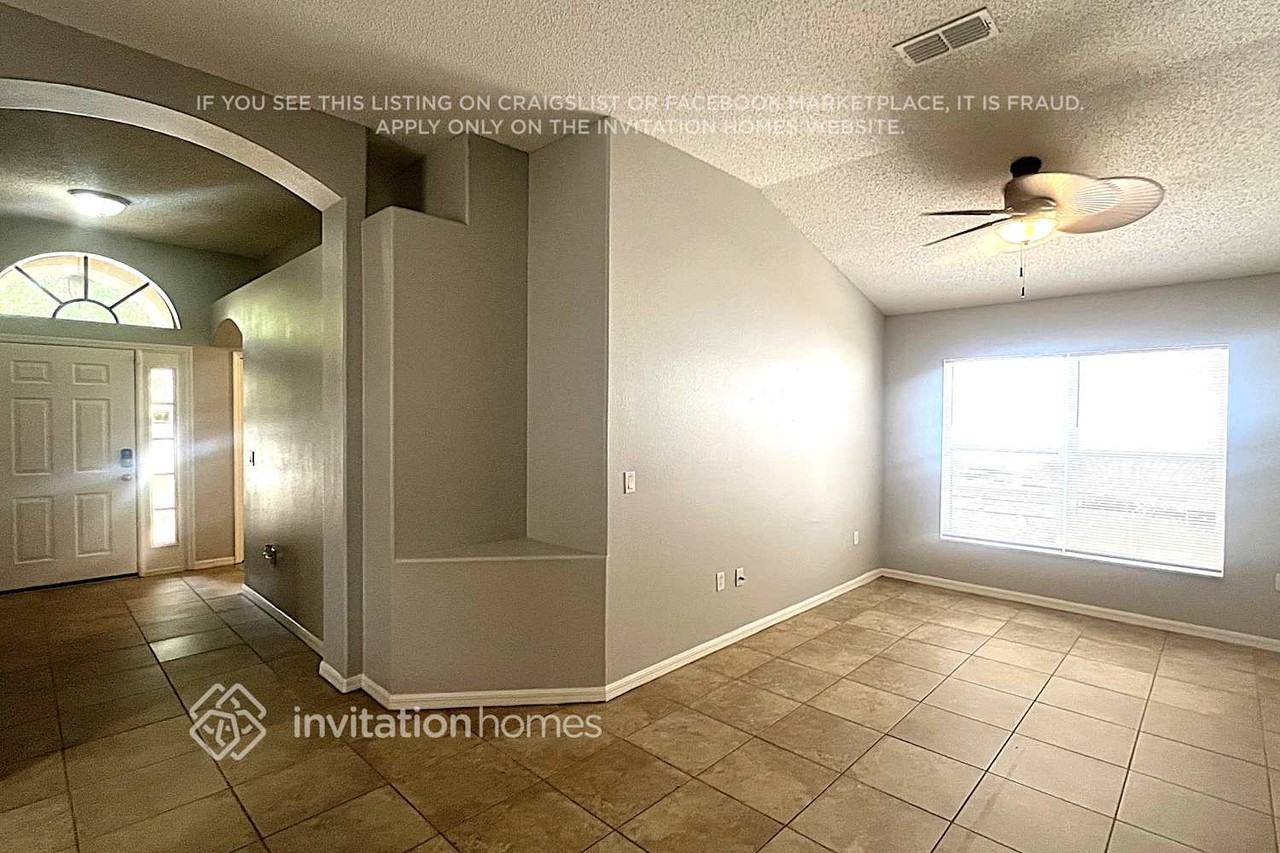 25136 Ironwedge Dr - Photo 3 of 12