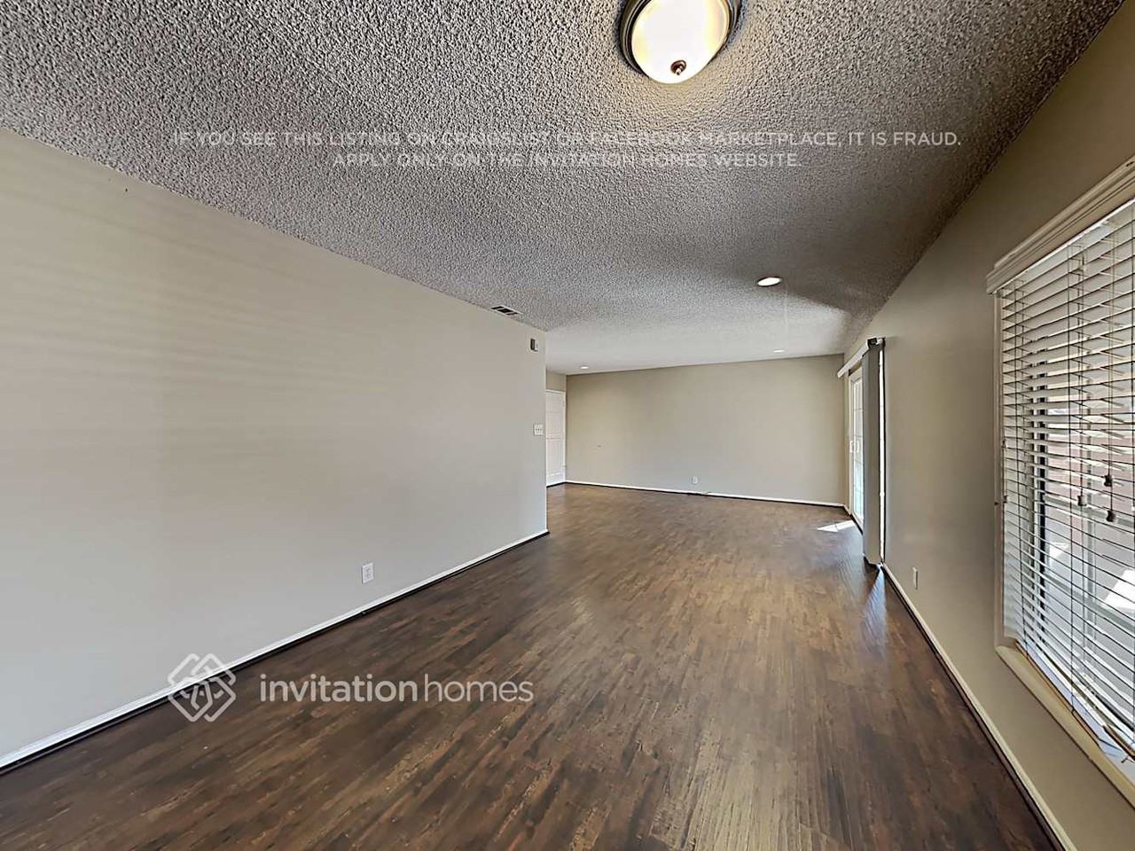 13618 Saranac Dr - Photo 3 of 15