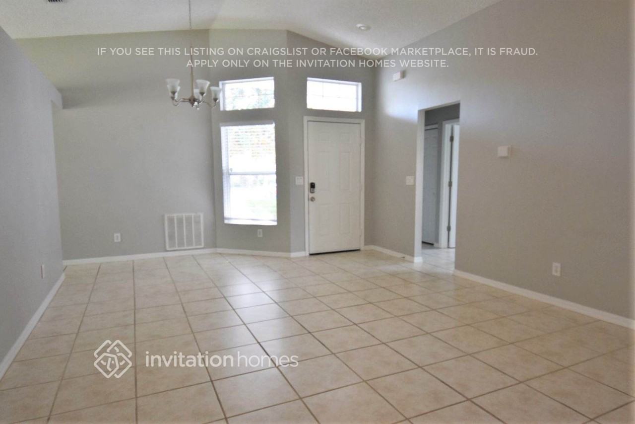 2836 Sebastian Ln - Photo 3 of 15