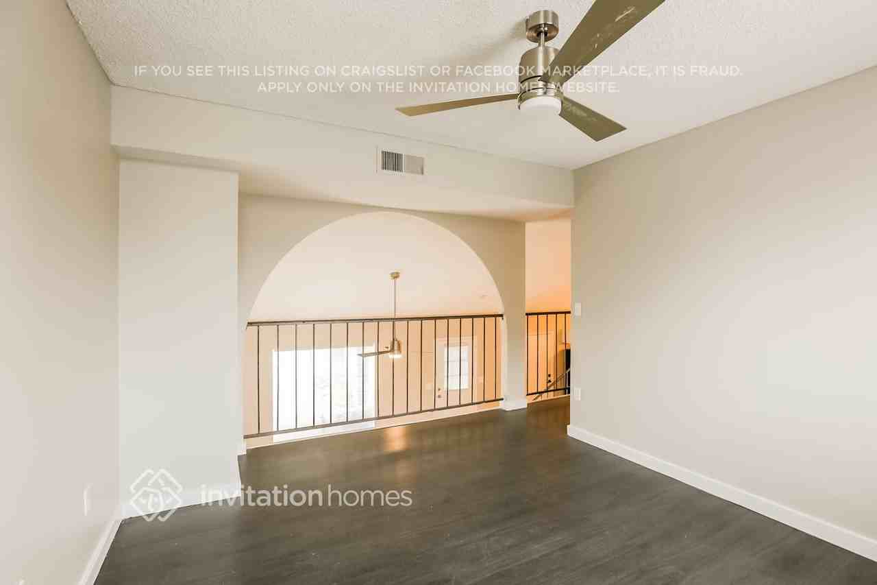 1712 W Bentrup Ct - Photo 7 of 15