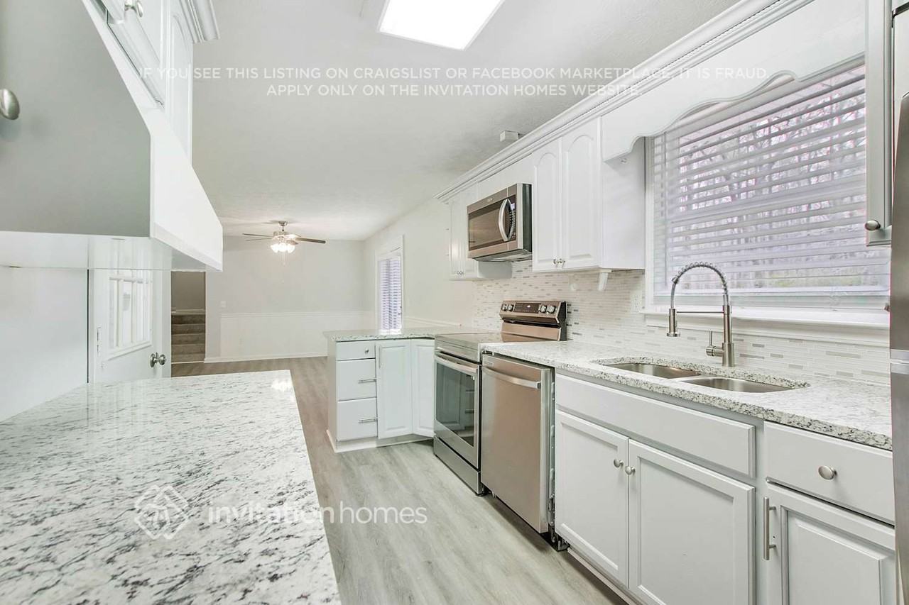 7280 Hollyhock Dr - Photo 5 of 13