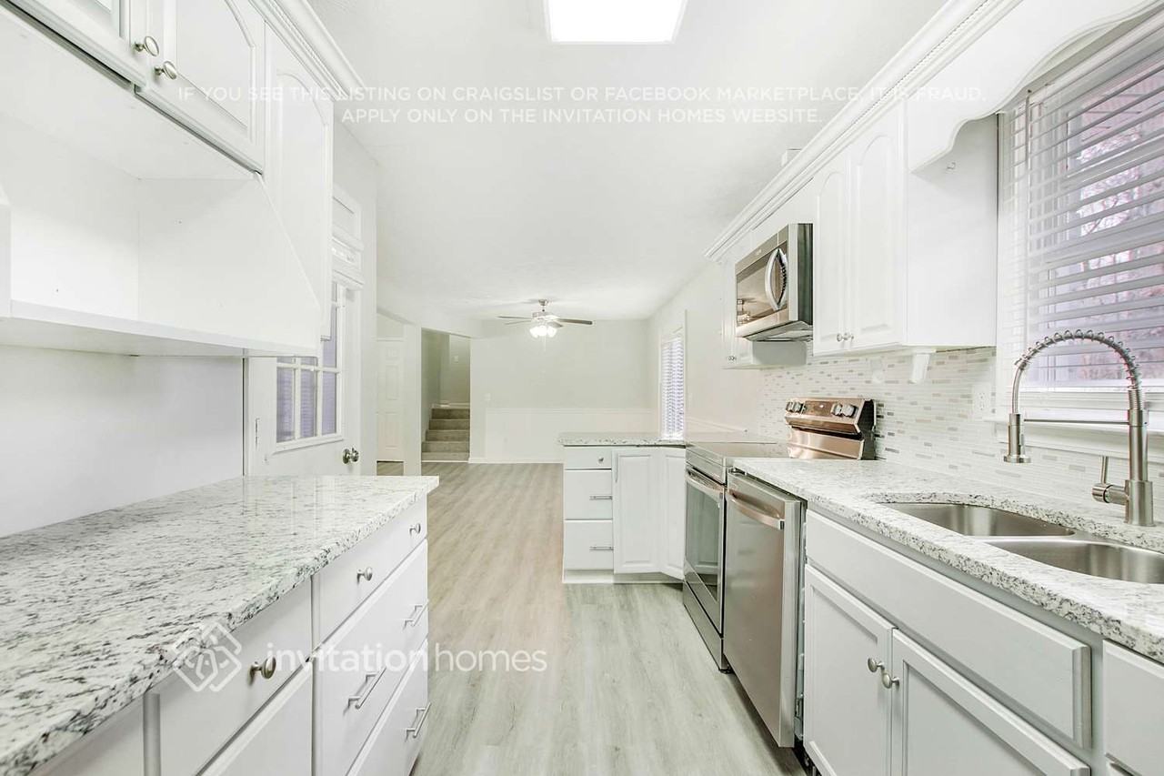 7280 Hollyhock Dr - Photo 6 of 13