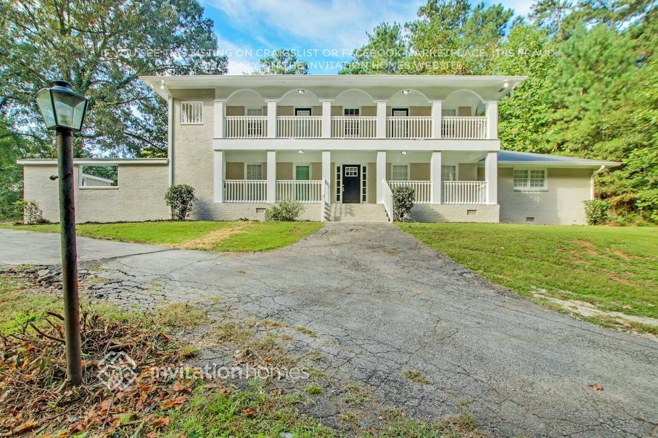 5850 Whispering Pines Cir Sw - Photo 2 of 24