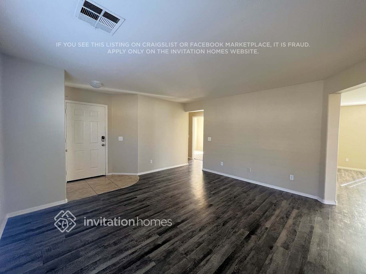 19464 N Smith Dr - Photo 2 of 17