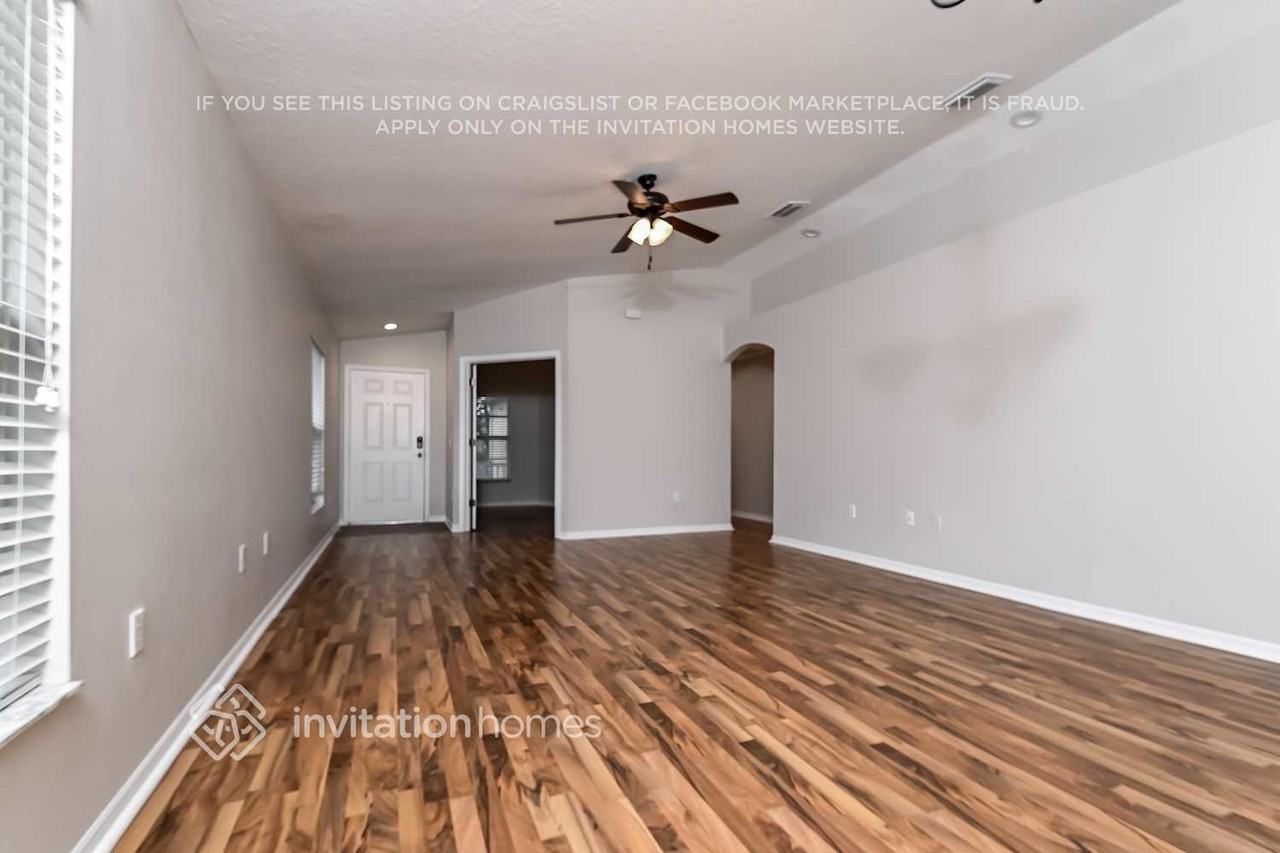 12538 Evington Point Dr - Photo 2 of 16