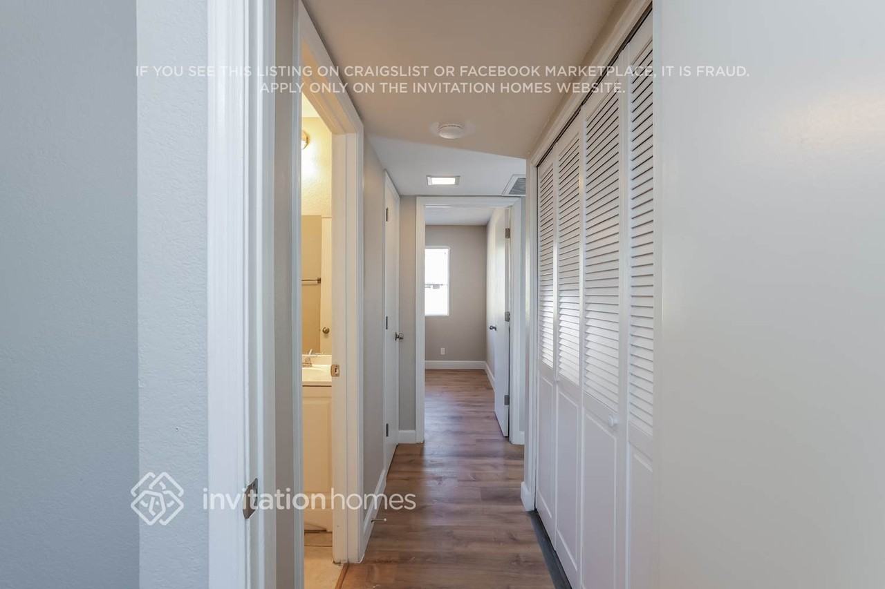 827 N Evergreen St - Photo 7 of 17