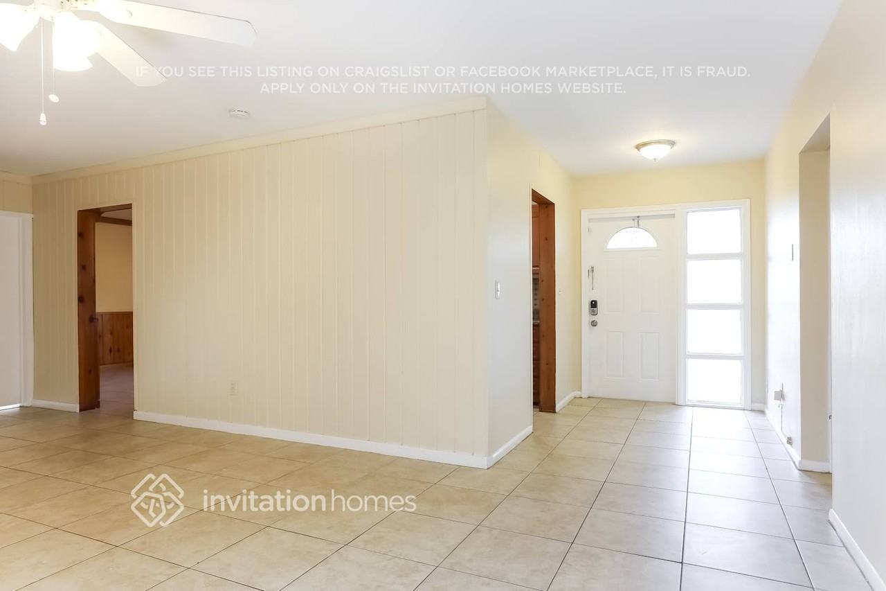 4851 Nw 6th St - Photo 4 of 18