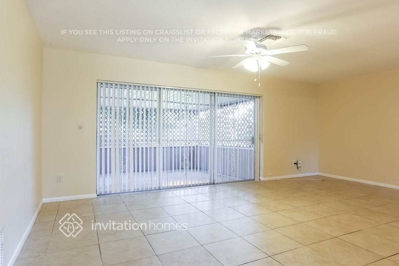 4851 Nw 6th St - Photo 6 of 18
