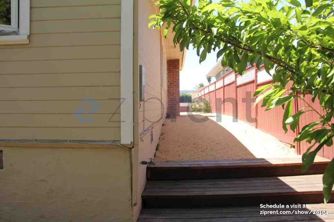 126 Alta Loma Dr - Photo 3 of 29