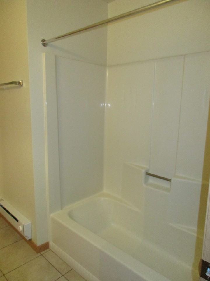 Cozy 1 Bedroom Available Now! - Photo 7 of 34