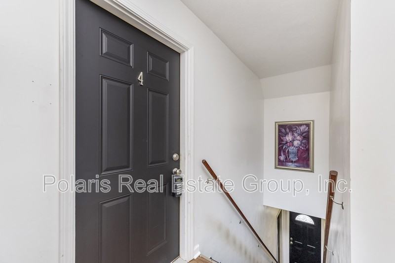 522 N Lebanon St #4 - Photo 4 of 26