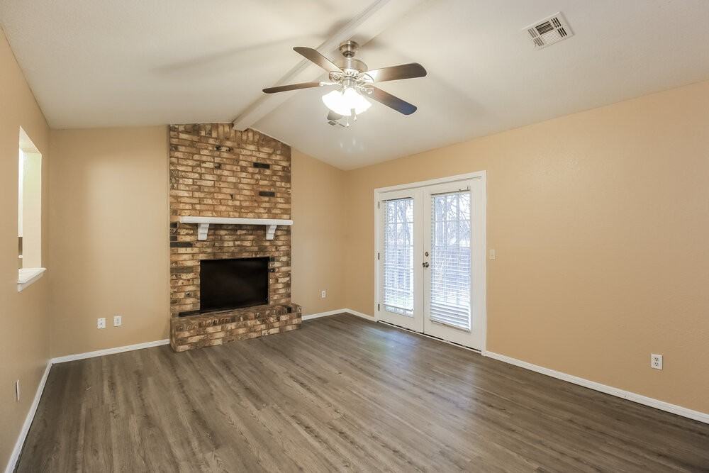 9705 Oak Tree Ter - Photo 3 of 16