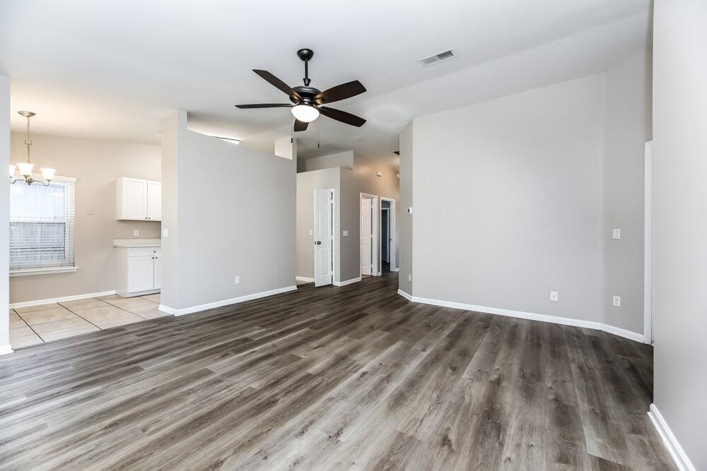 7619 Pimmit Hills Dr - Photo 4 of 16