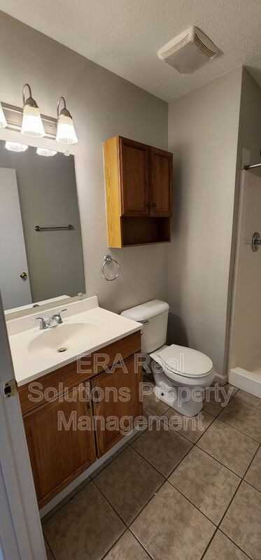 216 W Temple St - Photo 3 of 11