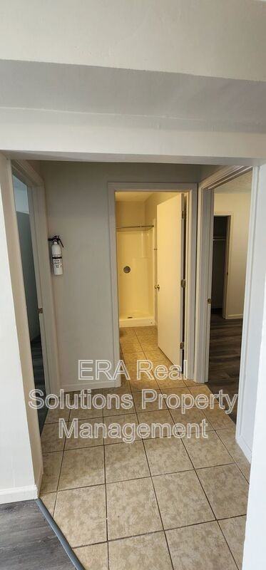 216 W Temple St - Photo 6 of 11