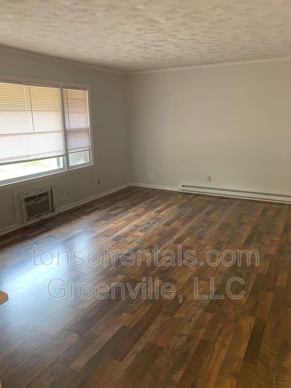 3842 S Pine St - Photo 2 of 13