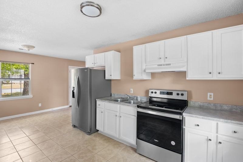 213 Gabriel St - Photo 3 of 25