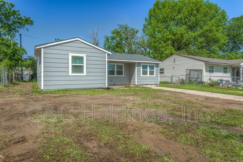 104 S 195th East Ave - Photo 3 of 50