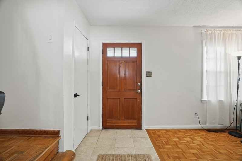 408 Minute Men Rd - Photo 3 of 38