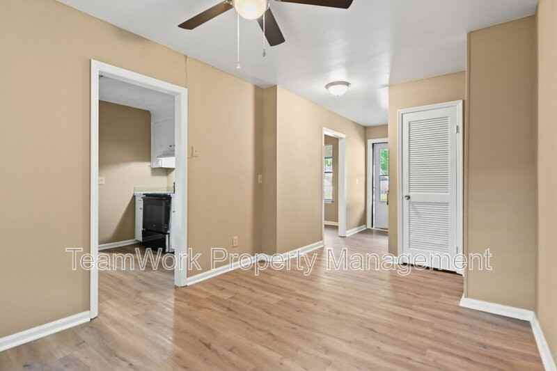 260 Dorchester Manor Blvd - Photo 6 of 24