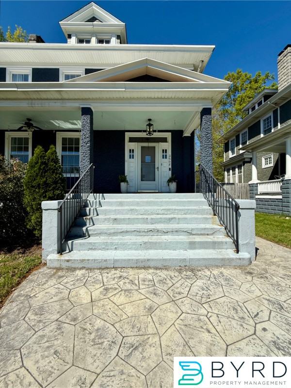 2908 Noble Ave - Photo 3 of 50