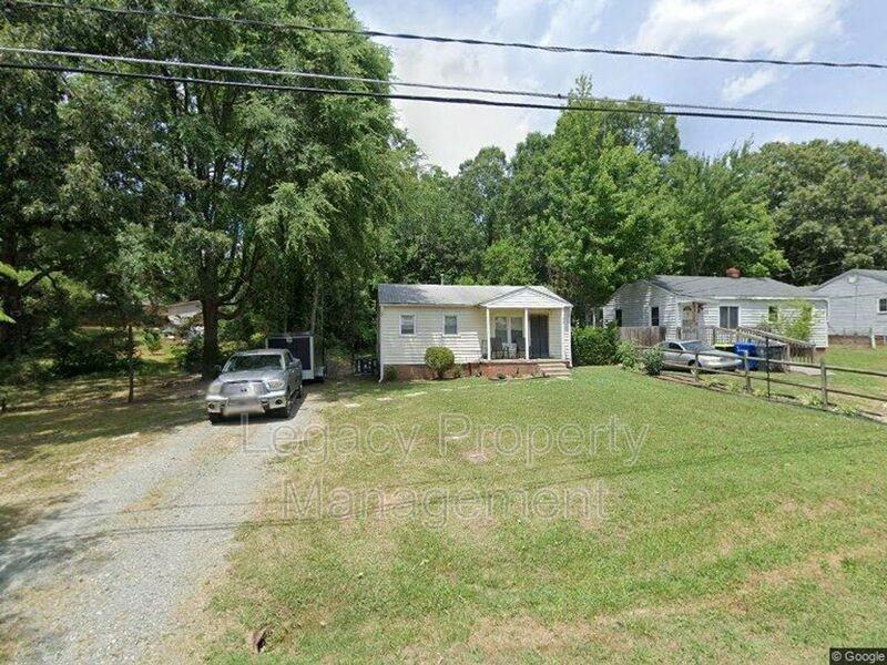 210 Ball Park Ave - Photo 2 of 10