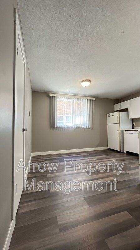 1027 A St #12 - Photo 2 of 13