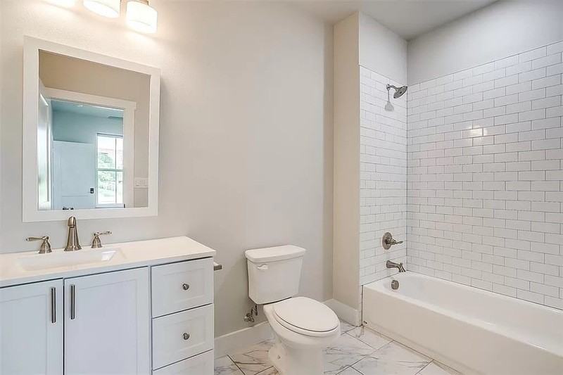 2305 Benbrook Blvd - Photo 3 of 12