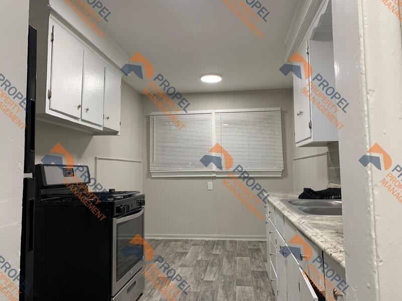 18551 Saint Aubin St - Photo 4 of 8