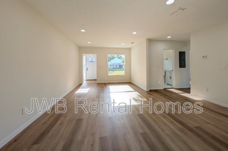 5316 Stetson Rd - Photo 2 of 16