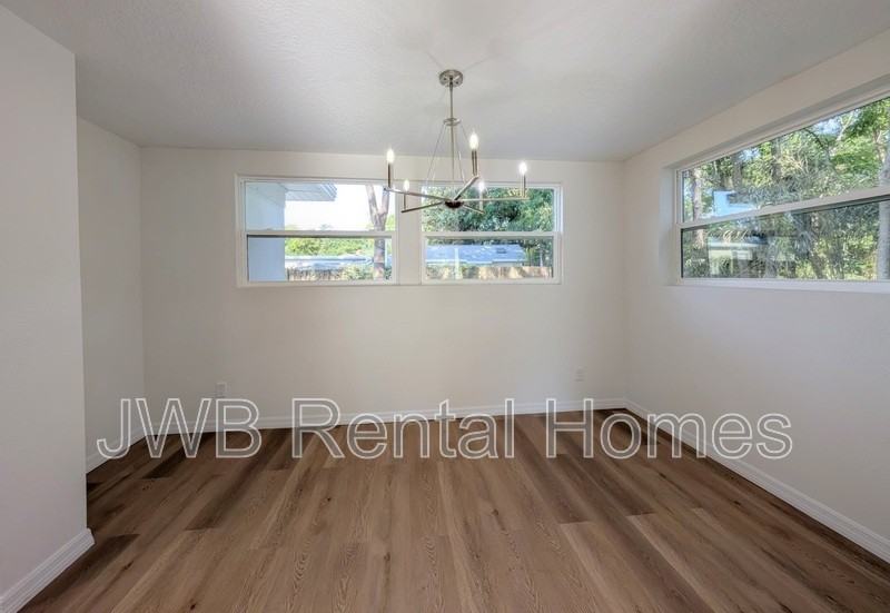 5316 Stetson Rd - Photo 6 of 16