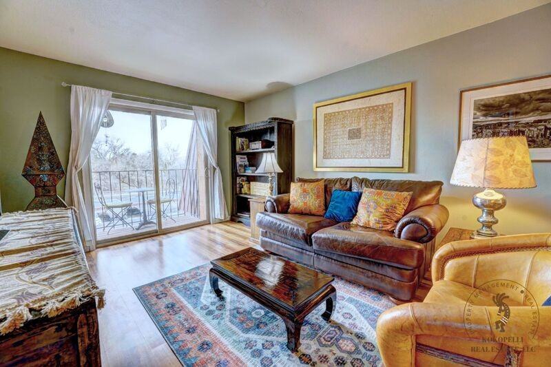 3231 Lakeside Dr - Photo 4 of 14