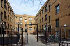 726 W Roscoe St #1N - Photo 1 of 1