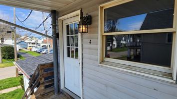 featured image of 113 S 6th St