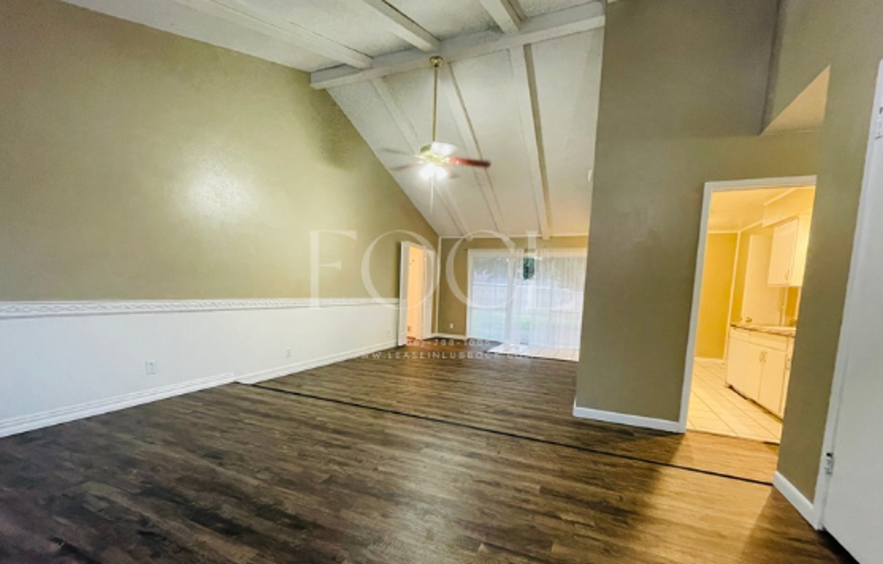 5316 45th St - Photo 3 of 15