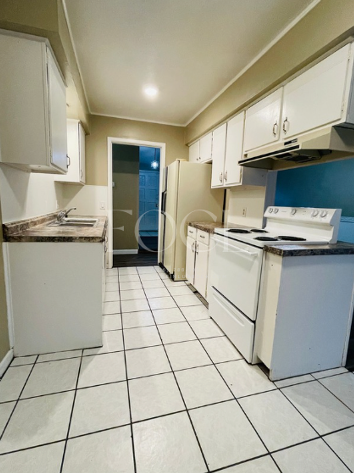 5316 45th St - Photo 6 of 15