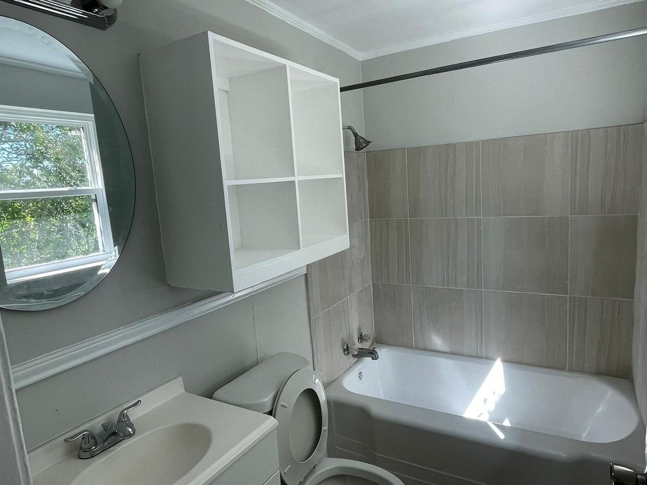 702 Rosedale St #C - Photo 3 of 9