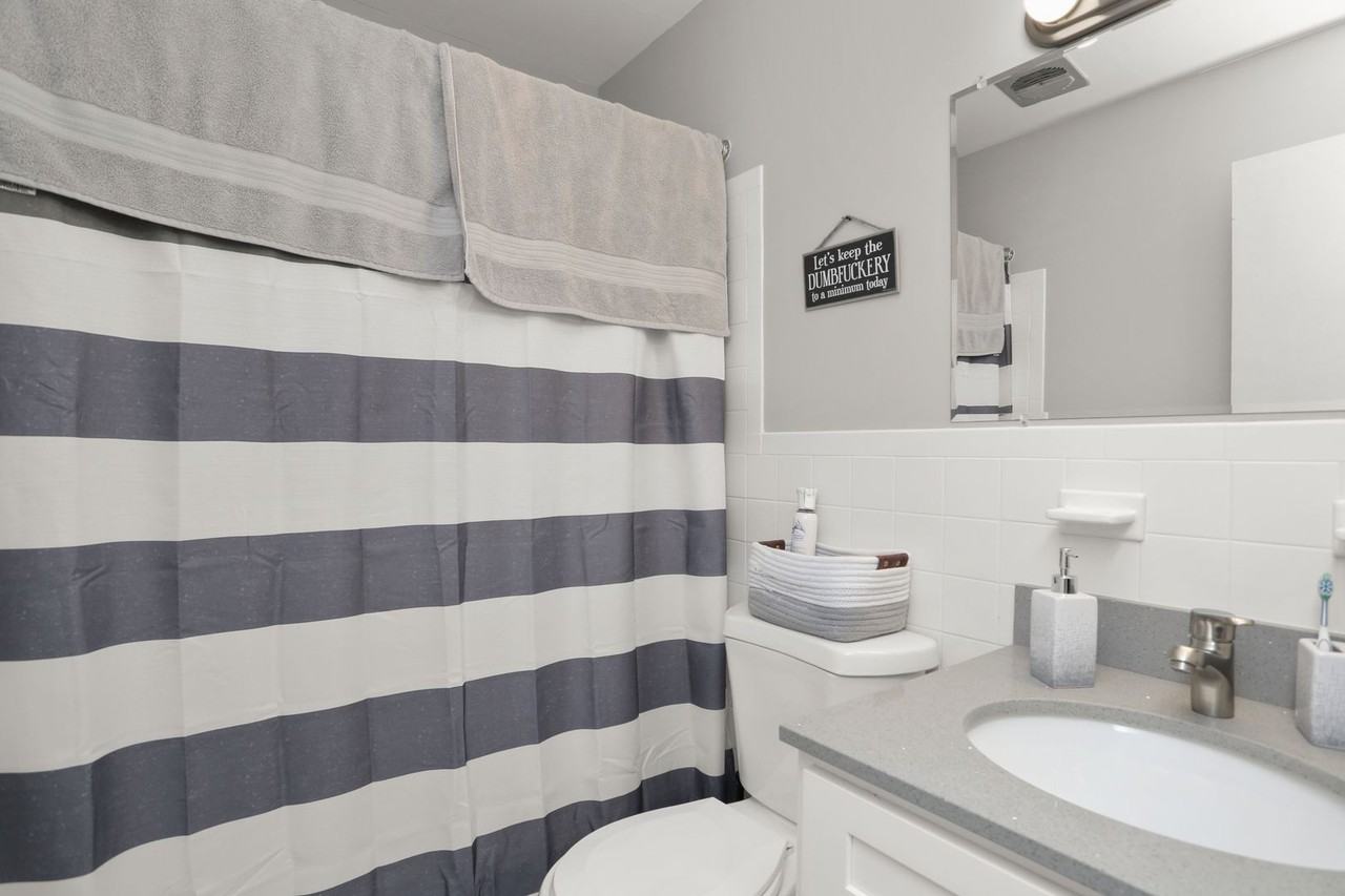 Fully Renovated Modern Apartments - Photo 5 of 47