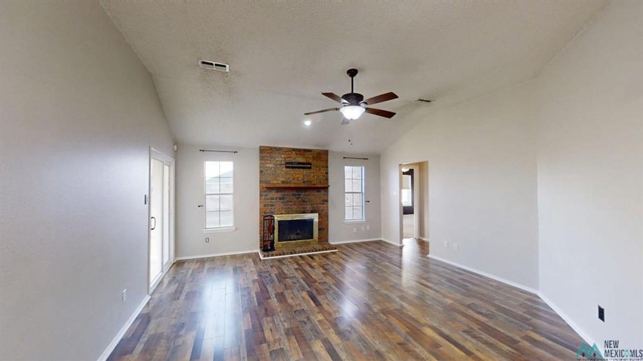 2321 Hammond Blvd - Photo 4 of 31