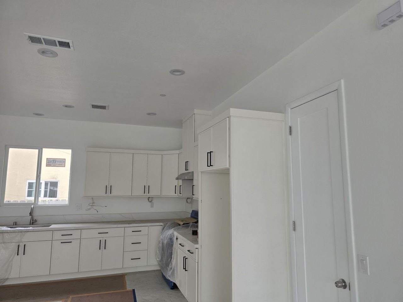 10101 Crosby Ave - Photo 3 of 17