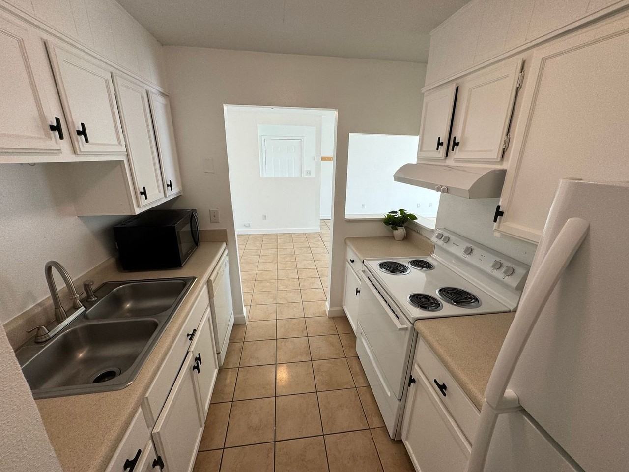 1600 Green Briar Pkwy #A - Photo 7 of 19