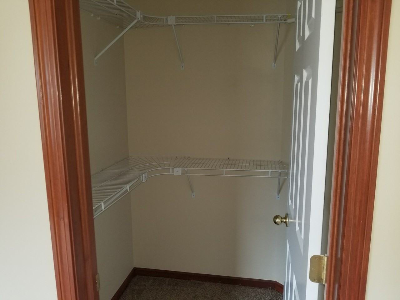 501 Radcliff Dr - Photo 5 of 19