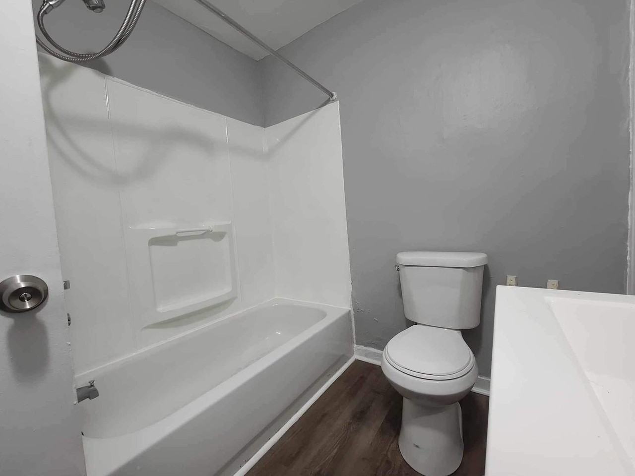 1350 Carroll St - Photo 2 of 10