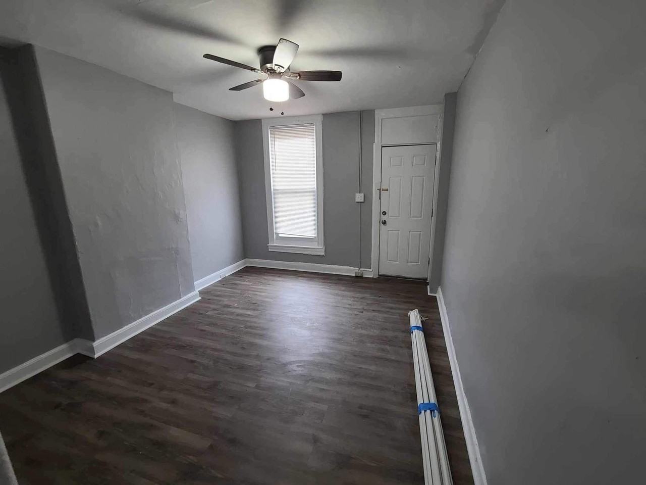 1350 Carroll St - Photo 5 of 10