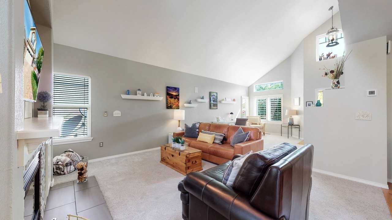 4133 Lookout Dr - Photo 5 of 24