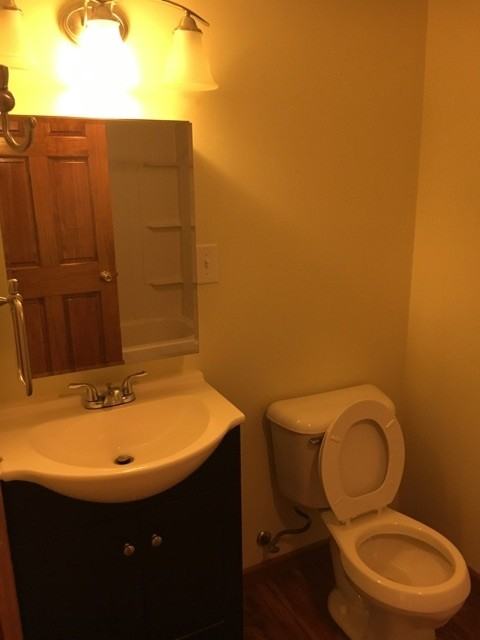 208 1/2 West Washington Street - Photo 2 of 33