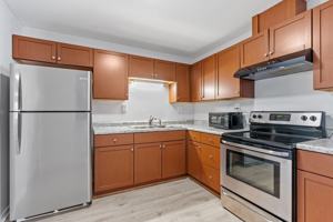 featured image of 555 Kent St